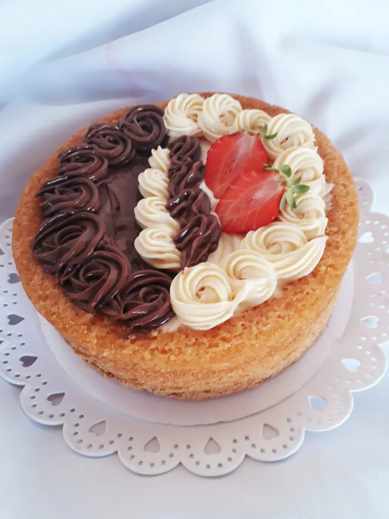 Bolo Caseiro com Cobertura Dois Amores